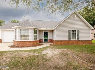 602 Ronda Ln, Ocean Springs, MS 39564