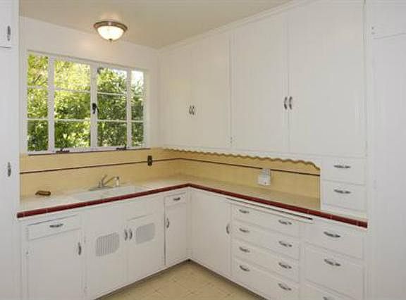 4th image of 2312 Easton Dr