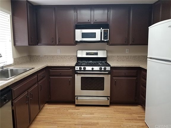 4th image of 20083 Avenue Of The Oaks Unit 19