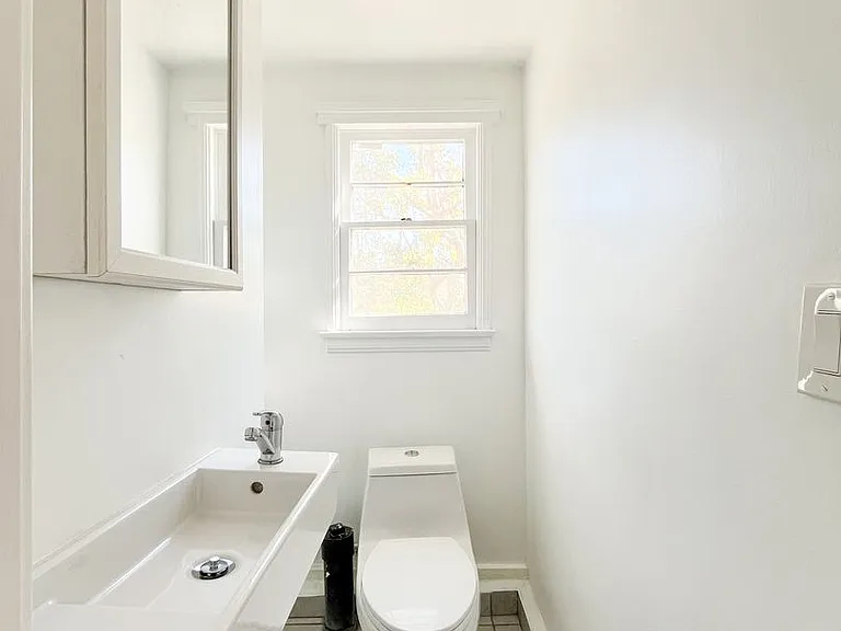 1610 Fargo Street — Photo 14