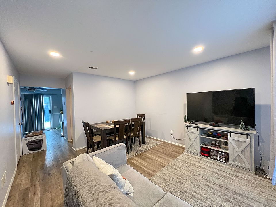 1st image of 6905 Chiswick Ln