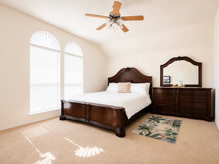 3209 Silver Springs Way — Photo 7