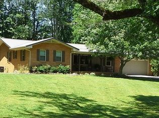 212 Mountain Ave, Townsend, TN 37882