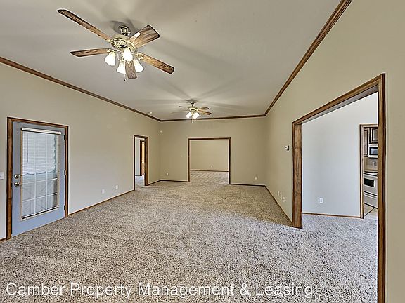5th image of 415 Tumbleweed Dr