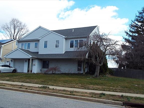 2nd image of 71 Bridle Ln