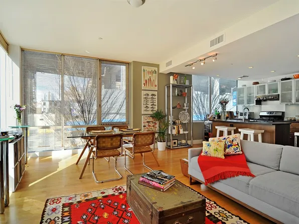 24 Dunham Place image 1 of 4