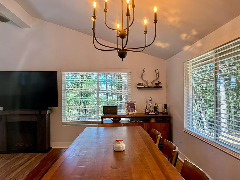4425 Sierra Springs Dr — Photo 14