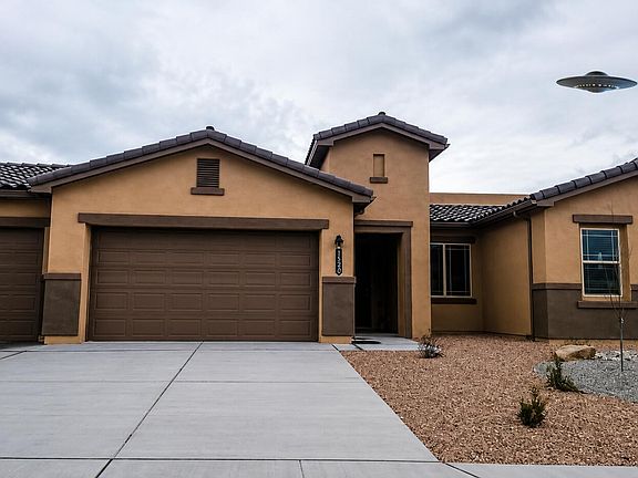 3rd image of 1632 Roble Dr SE