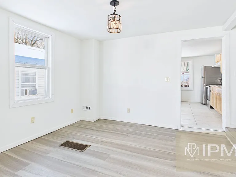 532 Ridge St — Photo 3