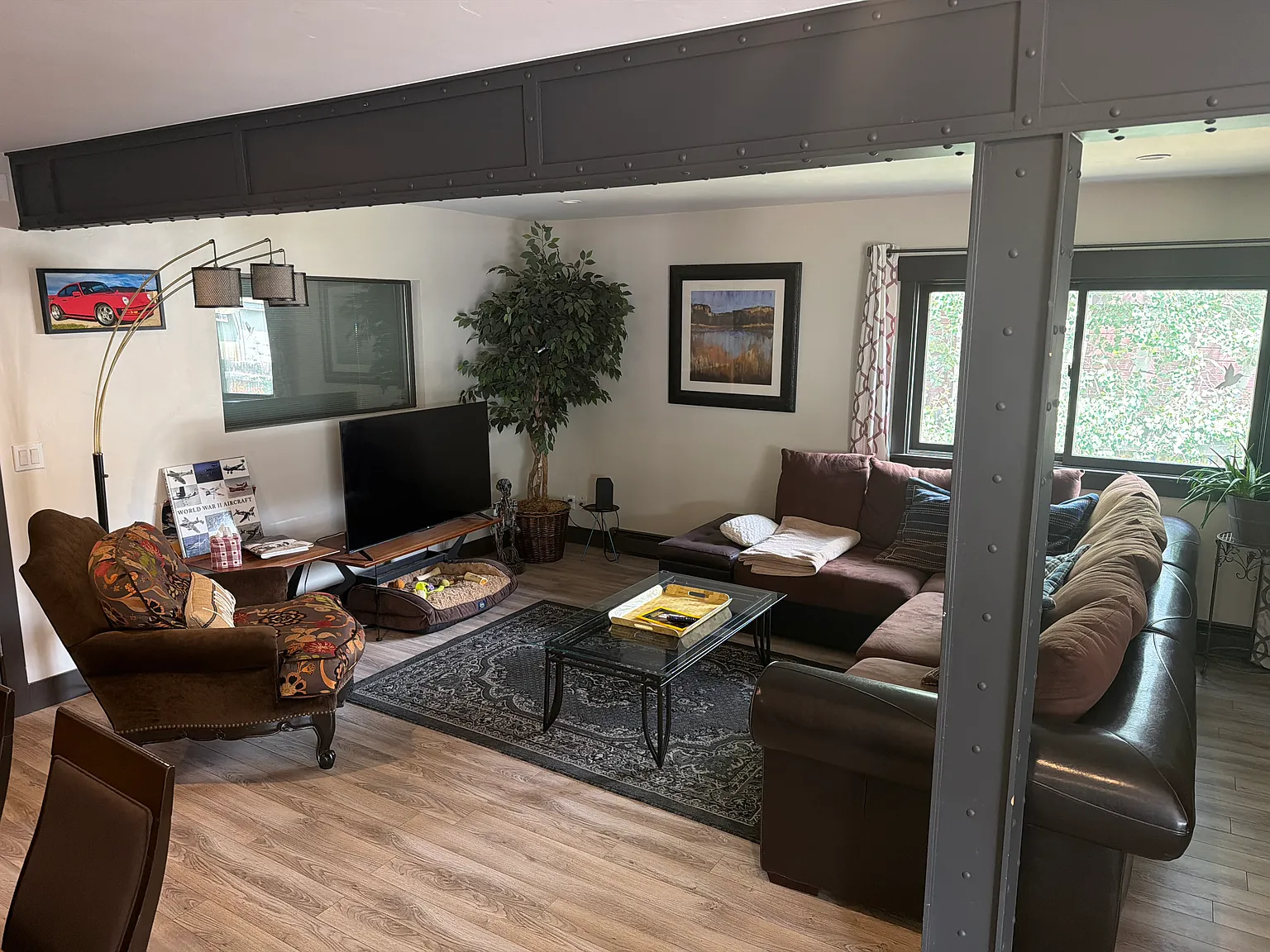 6 bed, 3.5 bath, 2600 sqft, $1,200 — Photo 1