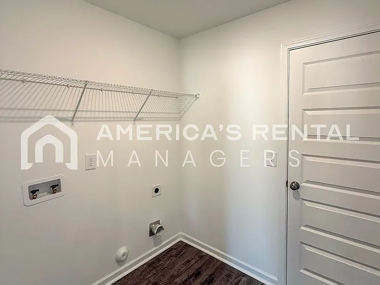 470 Antler Way — Photo 32