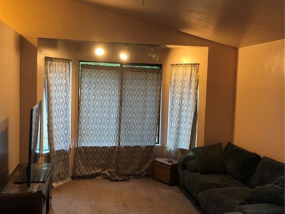 5th image of 2605 Cedar Hill Ct SE