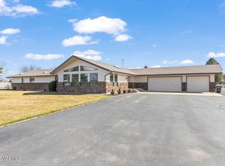 41 Alteejen Rd, Zillah, WA 98953