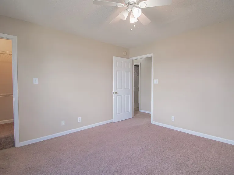 824 Flyer Ct — Photo 11