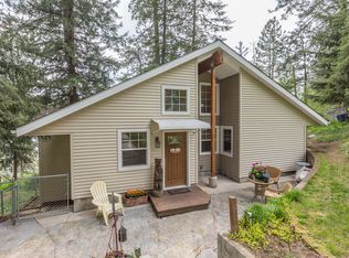 13217 N Peninsula Dr, Newman Lake, WA 99025