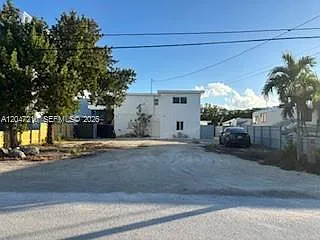 75 Coral Dr