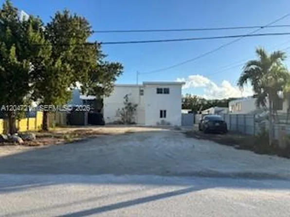 75 Coral Dr, Key Largo, FL 33037
