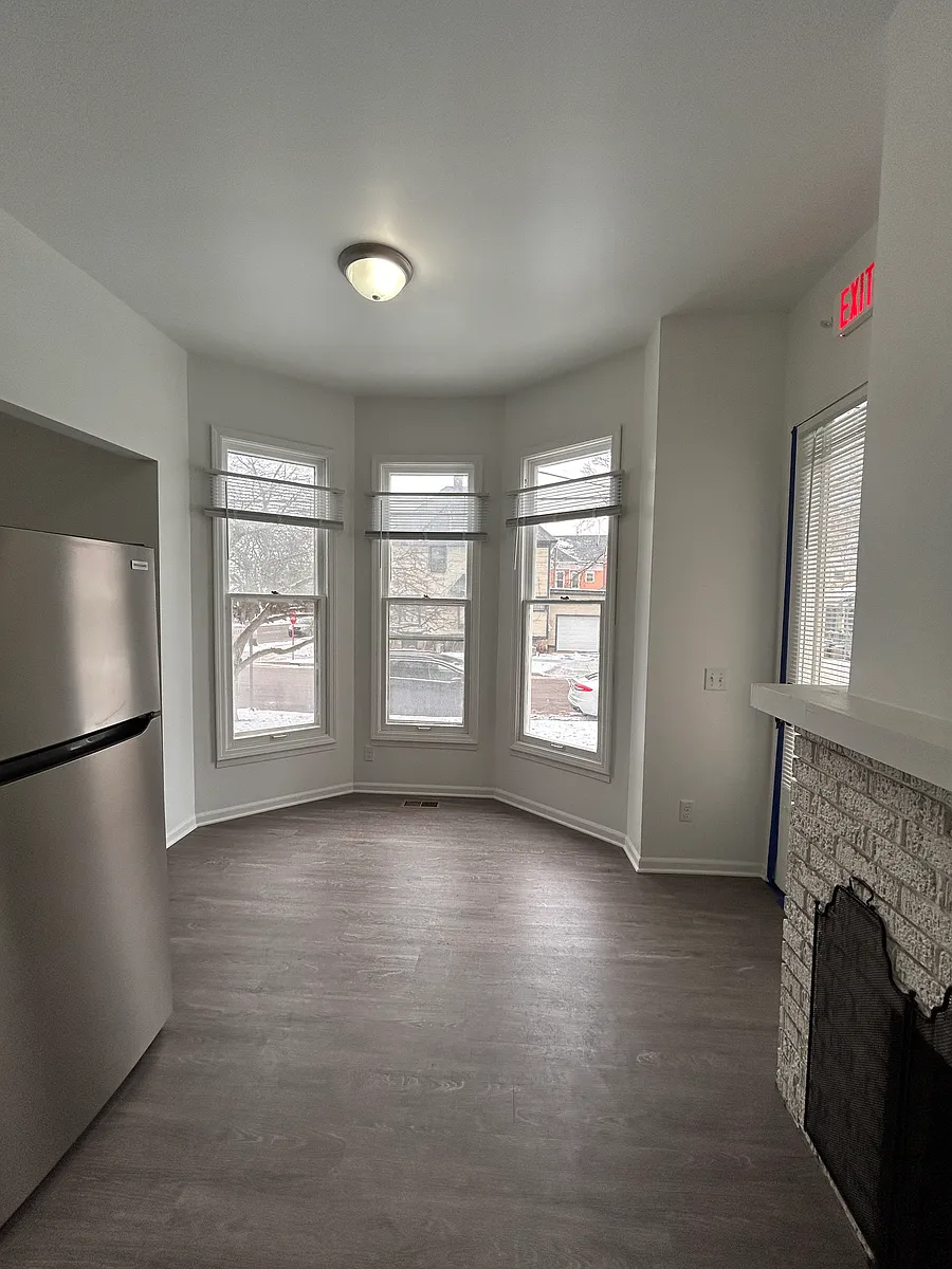 Building Photo - 703 W Lovell St #F