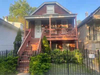 (Undisclosed Address), Chicago, IL, 60617