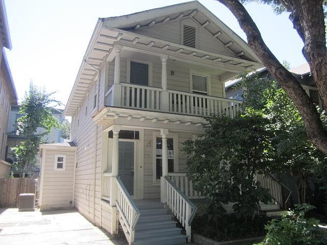 1st image of 922 E St