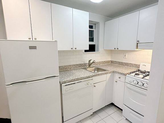 5th image of 535 3rd Ave APT 4C