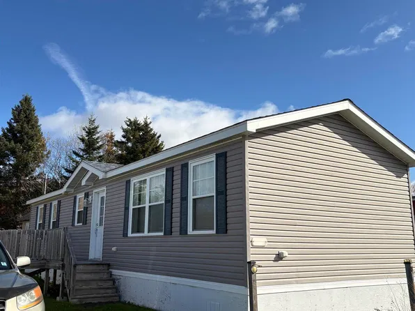 108 2nd St, Cape Breton, NS B1L 1C9