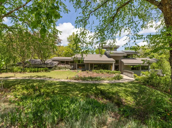 4288 48th St NE, Rochester, MN 55906