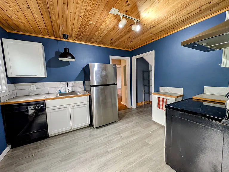 366 Lynnhaven Dr SW — Photo 5