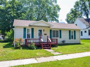 513 7th St, Nevada, IA 50201