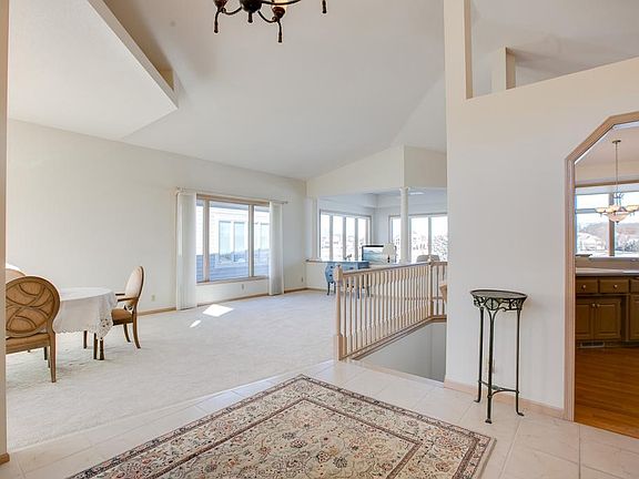 4th image of 2349 Lehman Ln NE