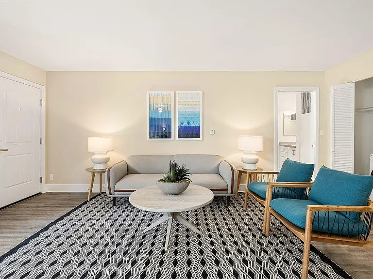 Casa De Marina Apartments — Photo 2