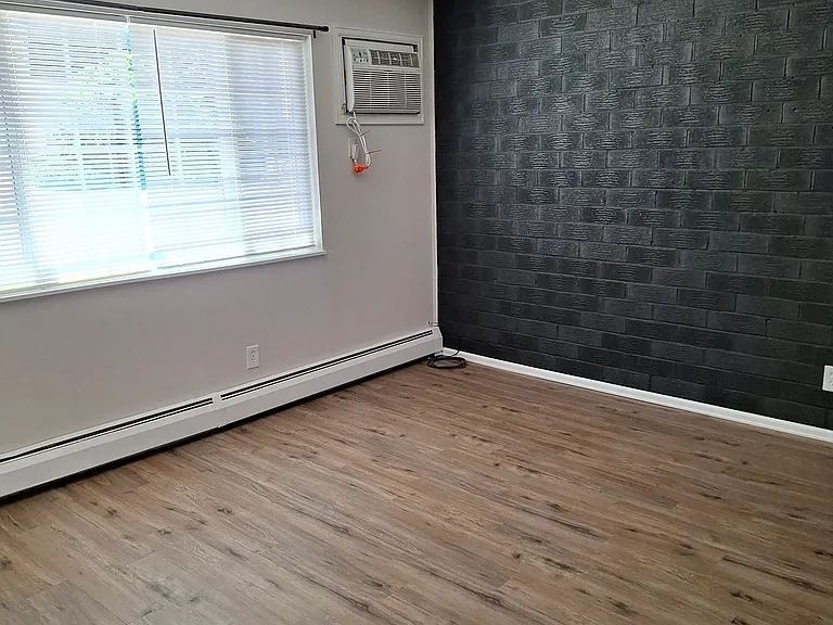 542 Yale Pl #B — Photo 8