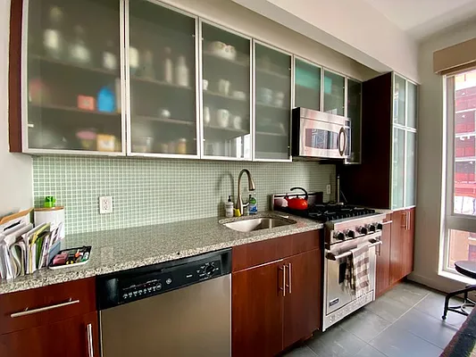 Rented by 212 Consulting Corp | media 22