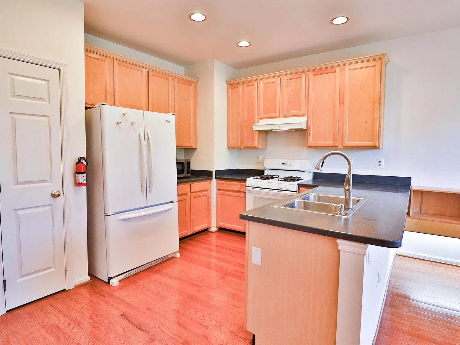 526 Redland Blvd, Rockville MD 20850 - 1 — Photo 3