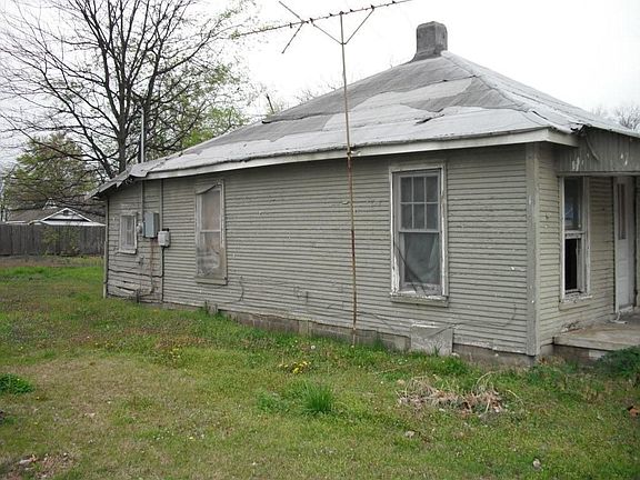 3rd image of 205 Oakland Ave