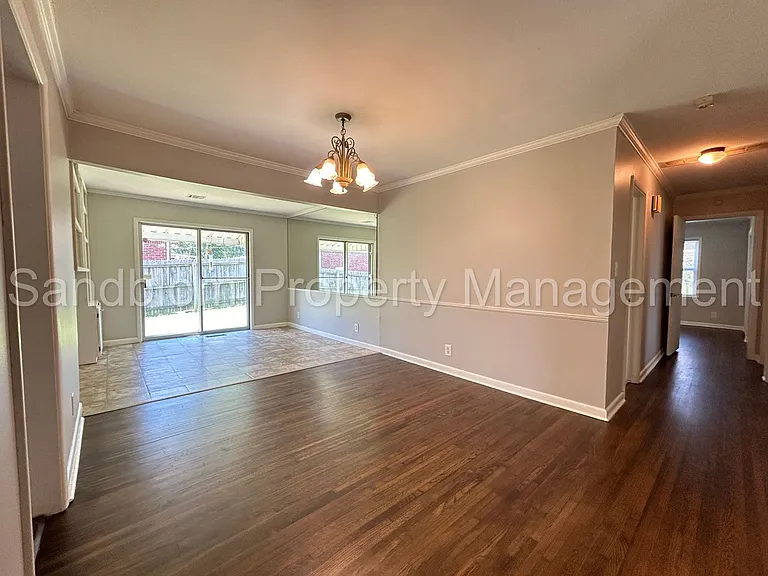 4520 E 21st Pl — Photo 5