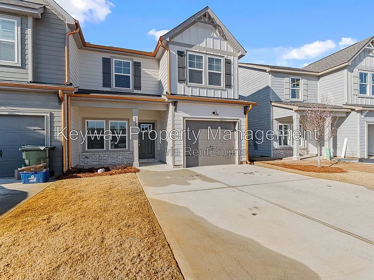 716 Bronze Way — Photo 2