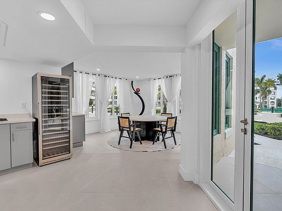 5th image of 120 SE 5th Avenue #225