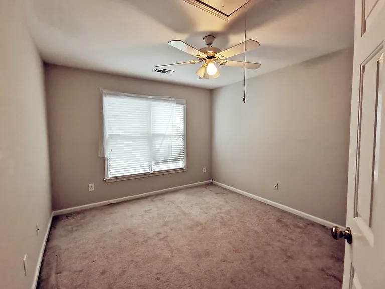 715 Morning Creek Ln — Photo 25