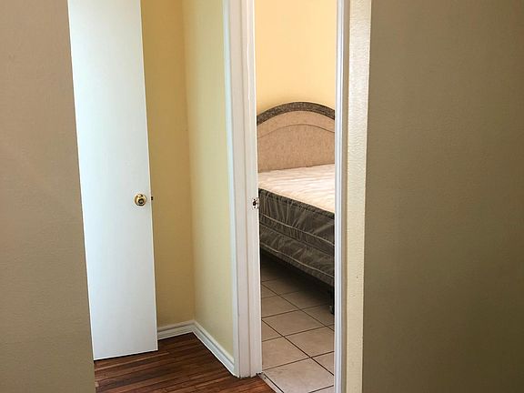 4th image of 134 Roberts St #201