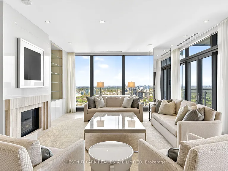50 Yorkville Ave #4702 — Photo 3