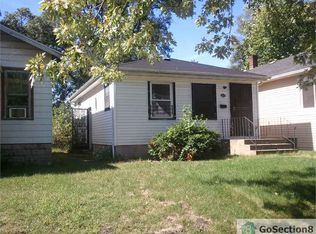 612 Mount St, Gary, IN 46406