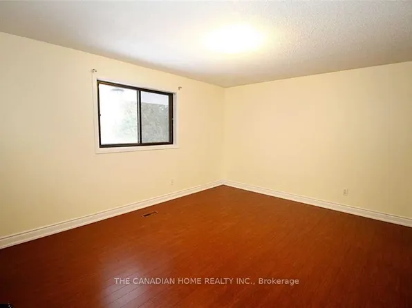 76 Westona St, Toronto, ON M9P 2Y3