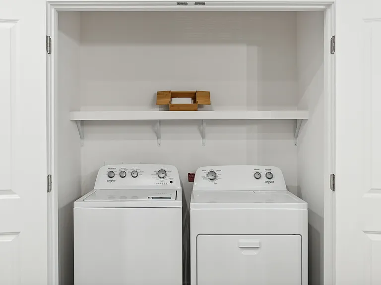 Everleigh Deerfield 55+ Active Adult Apartment Homes — Photo 23