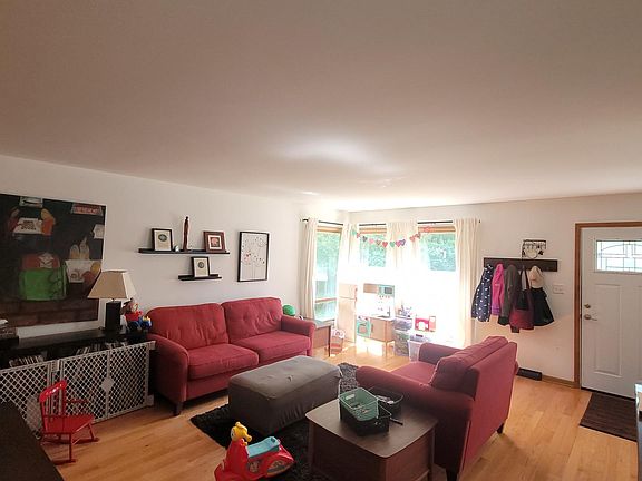 3rd image of 201 Hill Ave