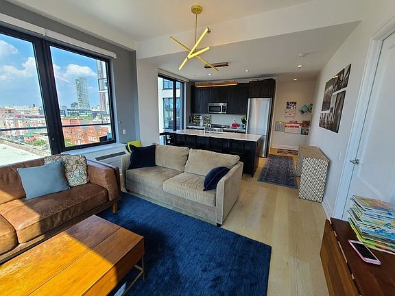4th image of 11-51 47th Ave APT 10A