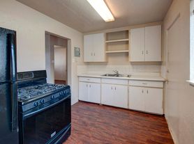 1382-1391 Boston St.