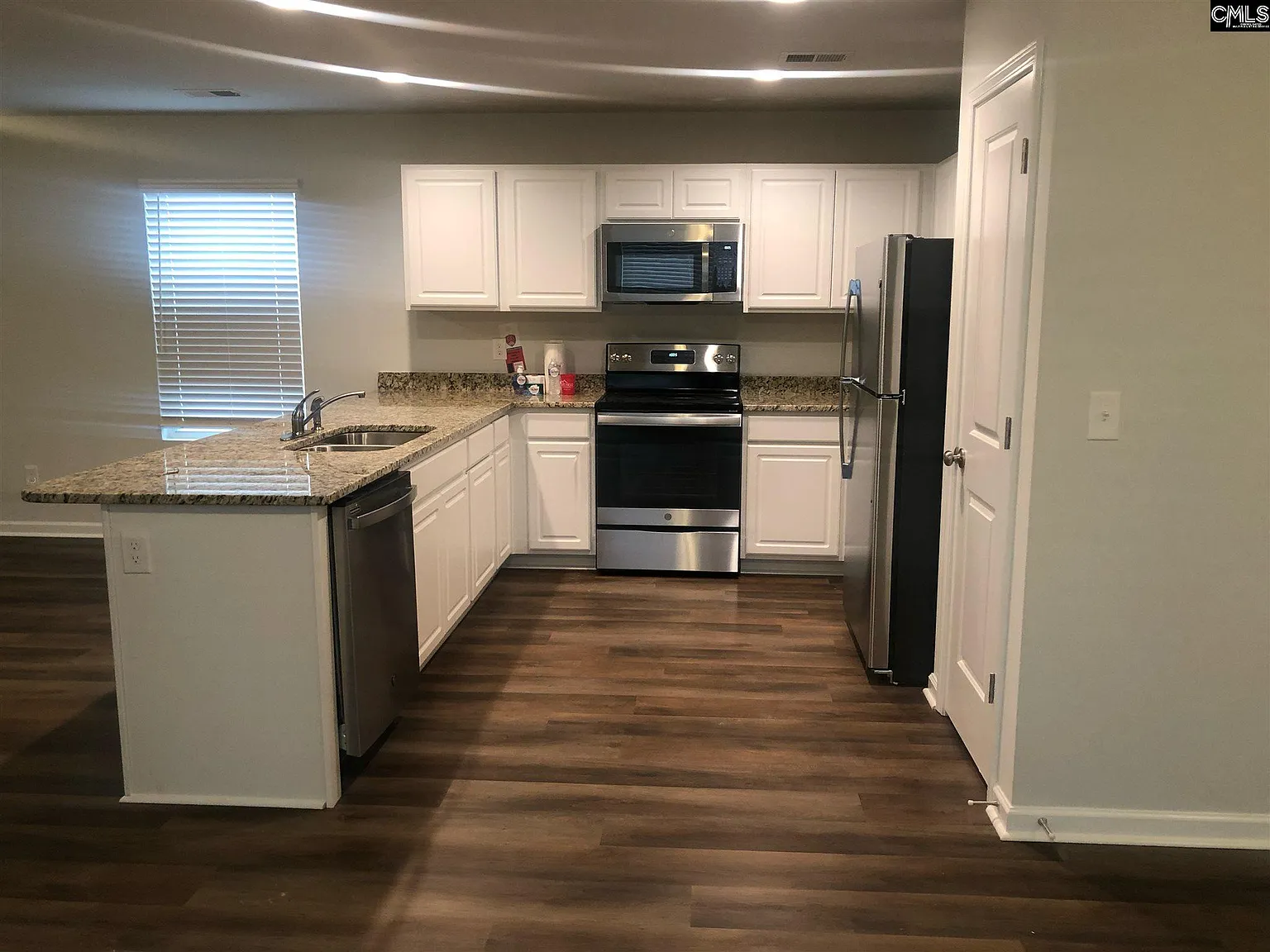 3 bed, 1476 sqft, $1,895 — Photo 4