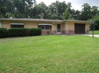 609 1st Ave, Lady Lake, FL 32159