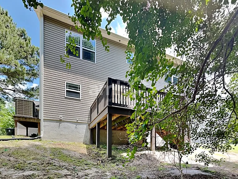 160 Grayson Ave — Photo 25